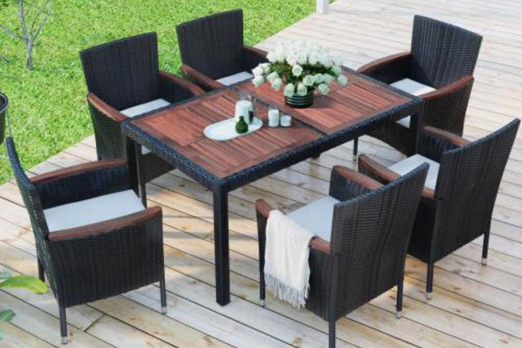 Buying Guide: Outdoor Furniture
